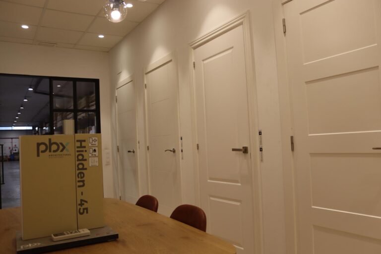 instalacion puertas interiores de madera Mataró Maresme Barcelona | Vista Servicios Integrales