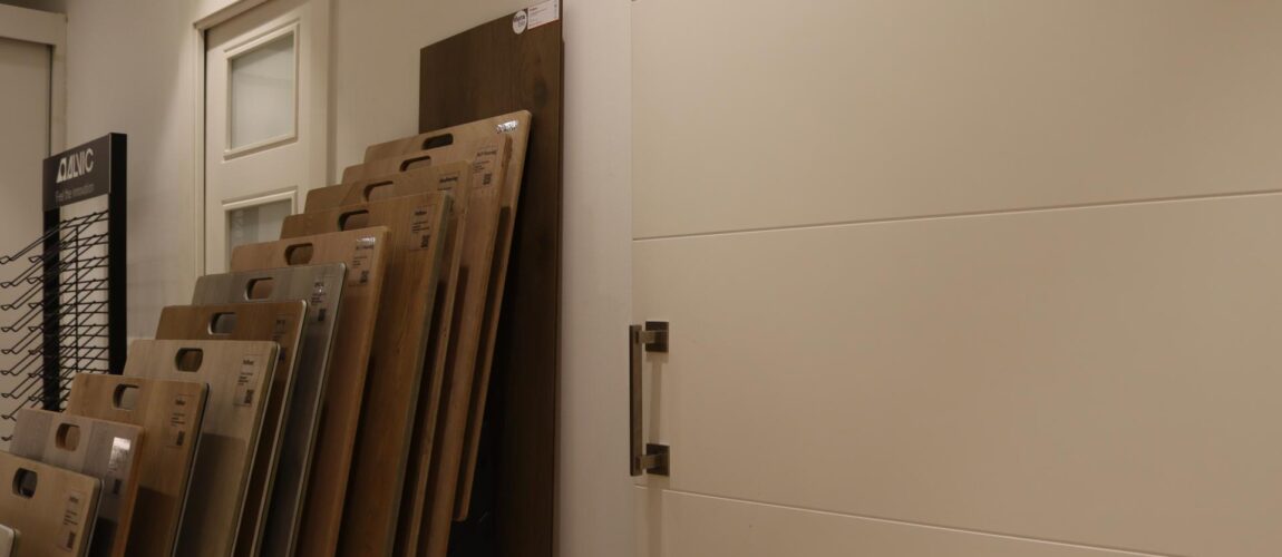 instalacion puertas interiores correderas de madera Mataró Maresme Barcelona | Vista Servicios Integrales