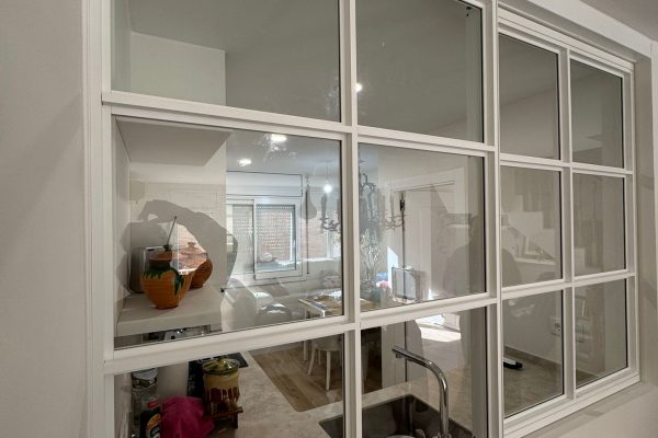 paneles-interiores-ida-aluminio-blanco-llavaneres (2) instalacion paneles interiores serie IDA de aluminio en Llavaneres | Vista Servicios Integrales